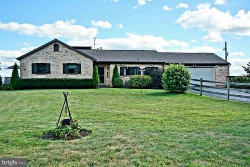 108 Shiffer Rd, Eshcol, PA 17062-9502