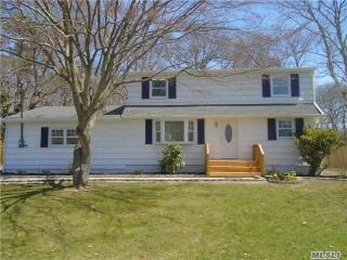 400 Carnation Dr, Smith Point NY  11967-1314 exterior