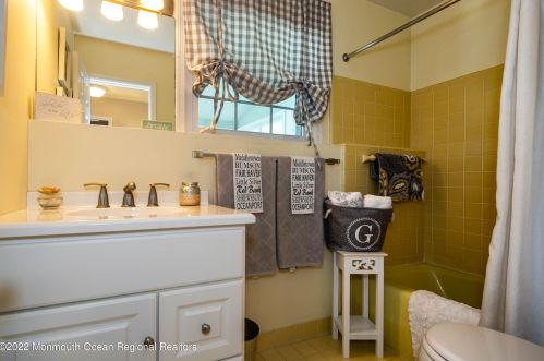 361 Dwight Rd, Middletown NJ  07748-3074 exterior