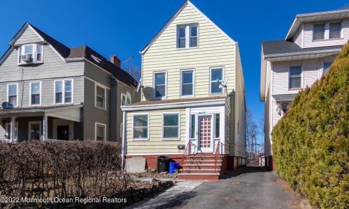 62 Dodd St, East Orange, NJ 07017-3418