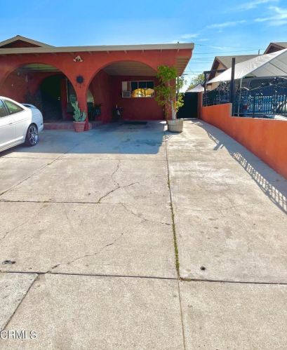 351 Sycamore St, Santa Paula CA  93060-2226 exterior