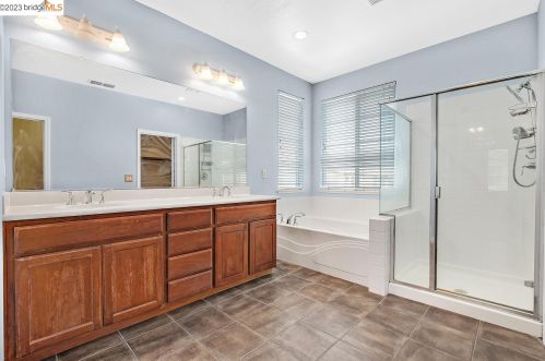 23 Elijah Ct, West Pittsburg CA  94565-2748 exterior