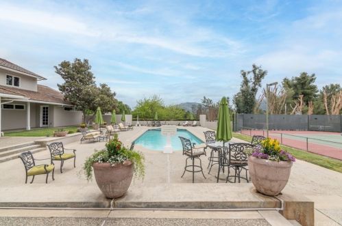 28565 Vallejo Ave, Temecula CA  92592-2316 exterior