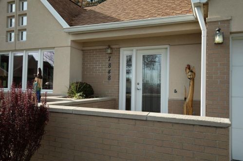 7848 Courtyard Dr, Madison, WI 53719-3517
