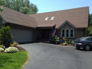 2306 Glenrose Ln, Maumee, OH 43537-1113
