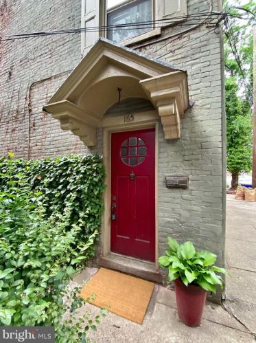 165 Hanover St, Pottstown, PA 19464-5435