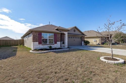 222 Camellia Dr, Monadale, TX 78634