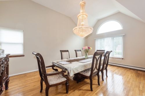 215 Brookside Ave, Roosevelt, NY 11575-1939