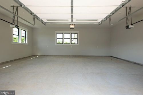 16067 Waterford Crk Cir, Hamilton VA  20158-3342 exterior