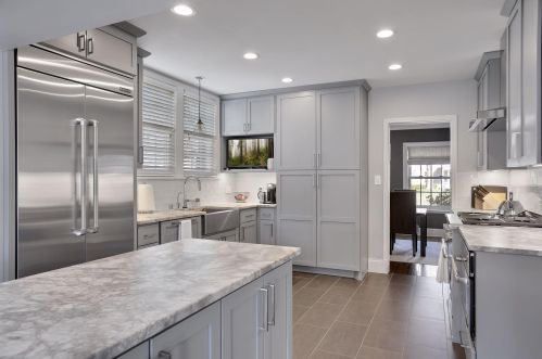 2716 Ewing Ave, Minneapolis MN 55416-4212 exterior