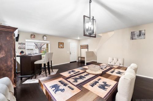 42064 Pine Needle St, Temecula CA  92591-7915 exterior