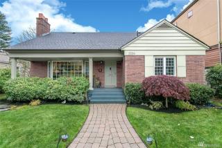 2256 Viewmont Way, Seattle, WA 98199-3850