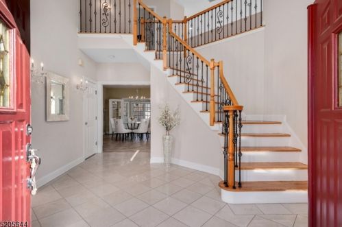 409 Beverwyck Rd, Parsippany NJ  07054-1537 exterior
