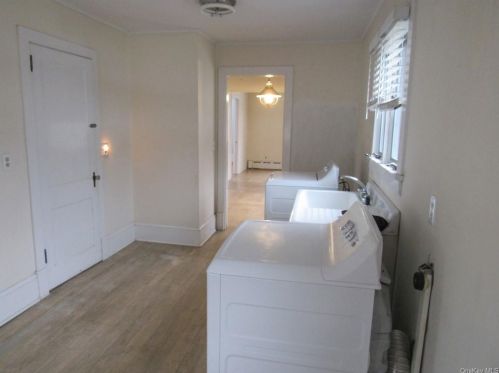 2347 Crompond Rd, Yorktown Hgts NY  10598-3735 exterior