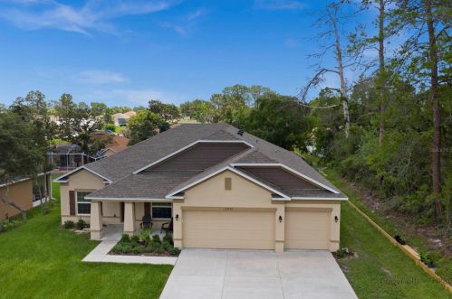 12450 Fish Cove Dr, Brooksville, FL 34609-4122