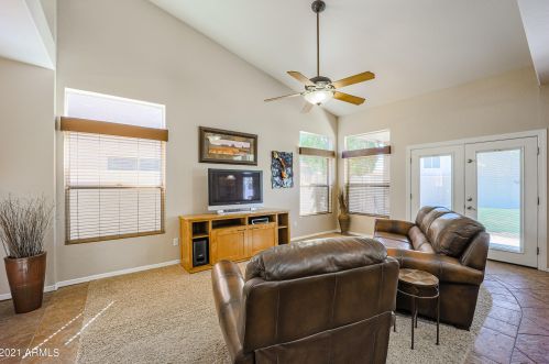 562 Kingston St, Gilbert AZ 85233-4004 exterior