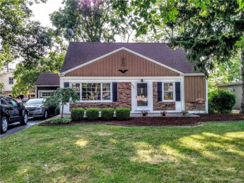 4336 Shimerville Rd, Clarence, NY 14031-1831