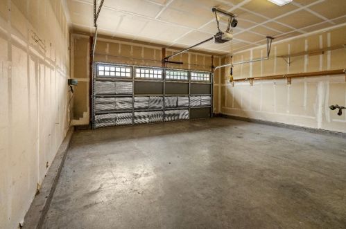 576 Bramblewood Ave, Lathrop CA 95330-9370 exterior