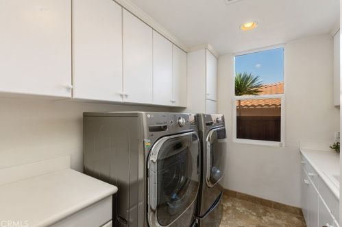 6468 Paseo Cerro, Carlsbad CA  92009-1904 exterior