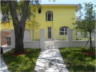 3103 Hibiscus St, Miami, FL 33133-4323