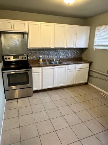 2437 Marshalltown Ln, Gary IN  46407-1879 exterior