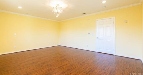 15728 Leadwell St, Van Nuys CA 91406-2537 exterior