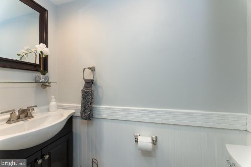 281 Chelsea Cir, Newtown Square PA  19073-2104 exterior