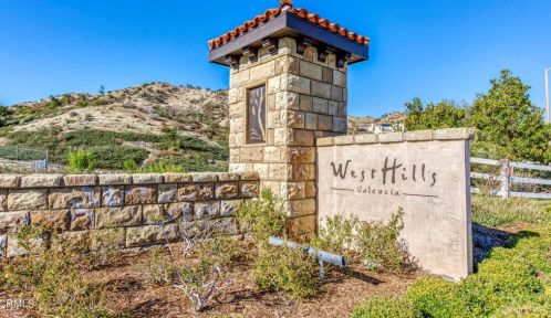 28511 Farrier Dr, Santa Clarita, CA 91354-4502