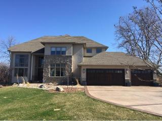 735 Saint Moritz, Victoria MN  55386-3706 exterior