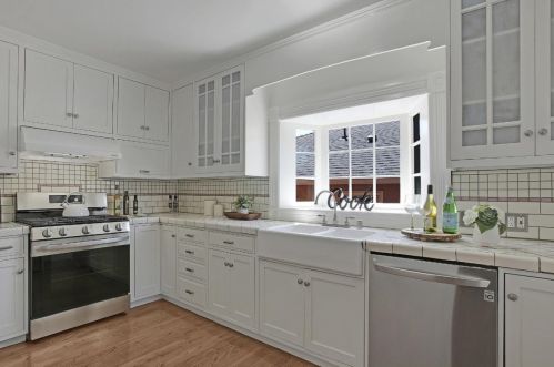 549 Acacia Ave, San Bruno CA  94066-4221 exterior