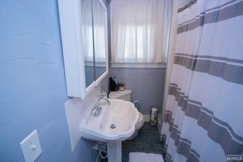 2 Montclair Ave, Nutley NJ  07110-1124 exterior