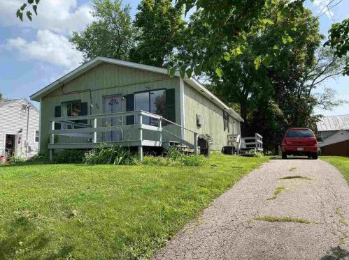 526 Tremont St, Mauston, WI 53948-1228