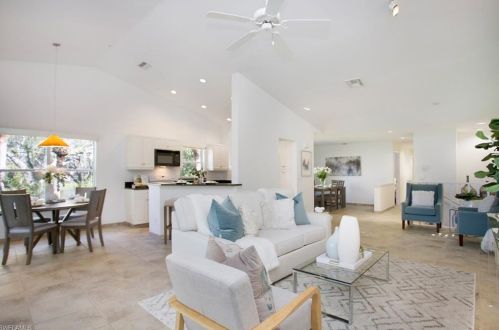 24700 Lakemont Cove Ln, Bonita Springs, FL 34134-7993