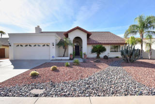 6743 Kerry Ln, Glendale, AZ 85308-5704