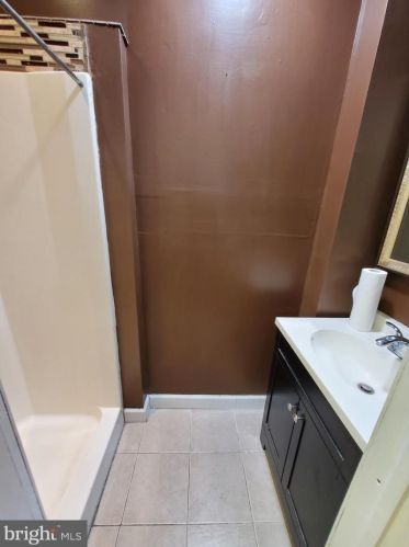 209 Front St, Trenton NJ 08608-2103 exterior