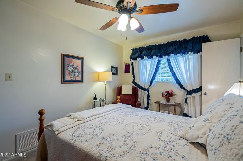 2832 69th St, Scottsdale AZ 85251-1202 exterior