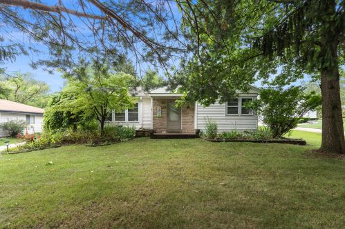 4037 Parkland Ave, Milwaukee, WI 53209-1725