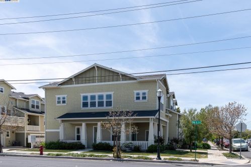277 L St, Livermore CA  94551-8001 exterior