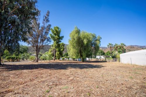 20135 Grand Ave, Wildomar CA  92595-9370 exterior