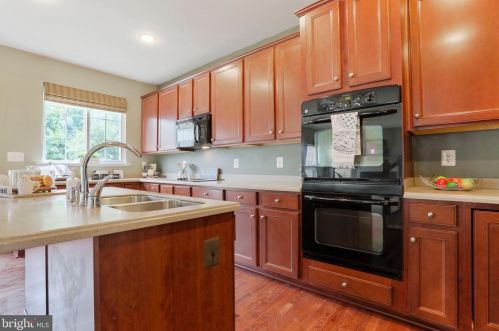 214 Union Ridge Dr, Charles Town WV  25414-4950 exterior