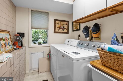 402 Ramsey Rd, Yardley PA 19067-4642 exterior