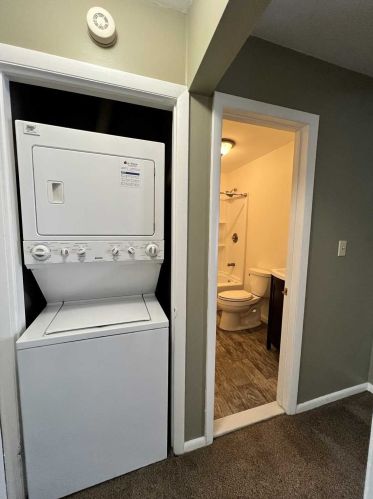 12 Field Ct, Fishkill NY  12524-2613 exterior