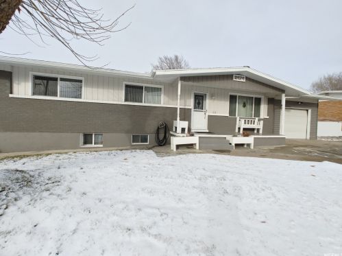 2474 4800, Roy, UT 84067-1734