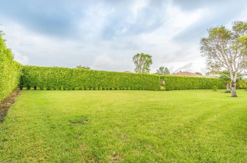 6705 Calumet Dr, Naples FL 34113-1609 exterior