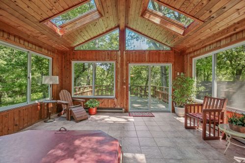 6216 Red Maple Ln, Lino Lakes, MN 55014-1421