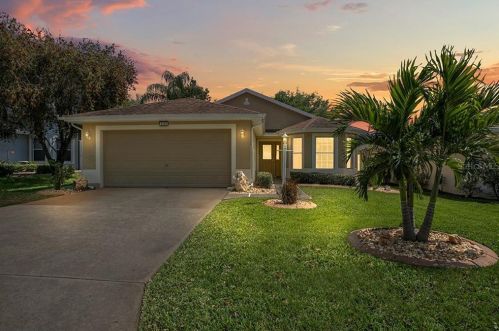 3332 Flagship Ave, Tavares, FL 32778-9220