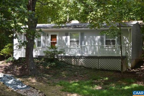 1 Inlet Cir, Bybee, VA 22963-3321