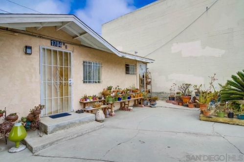 1704-08 D Ave, National City CA  91950-4536 exterior