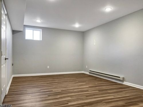 40 Old Shunpike Rd, Dover NJ  07869-4114 exterior