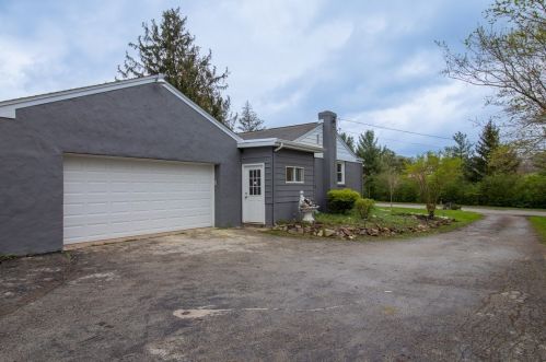 1080 Schultz Rd, Latrobe, PA 15650-5418